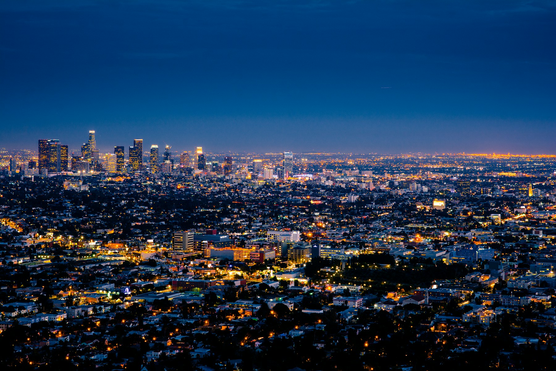 Los Angeles skyline at dusk